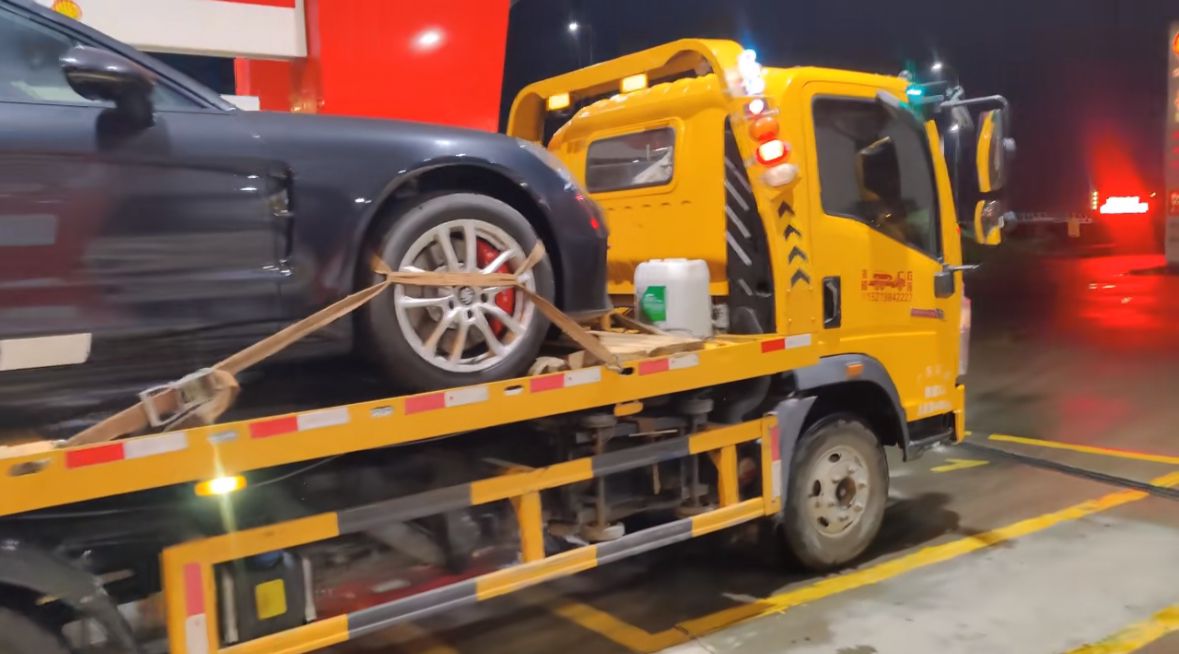 呼伦贝尔行车途中遇到突发状况该如何呼叫道路救援？